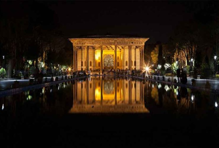 palais chehelsotoun isfahan