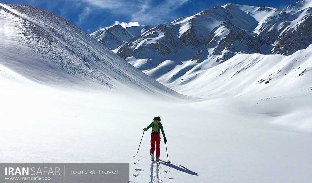 Skiing in Mount Damavand 