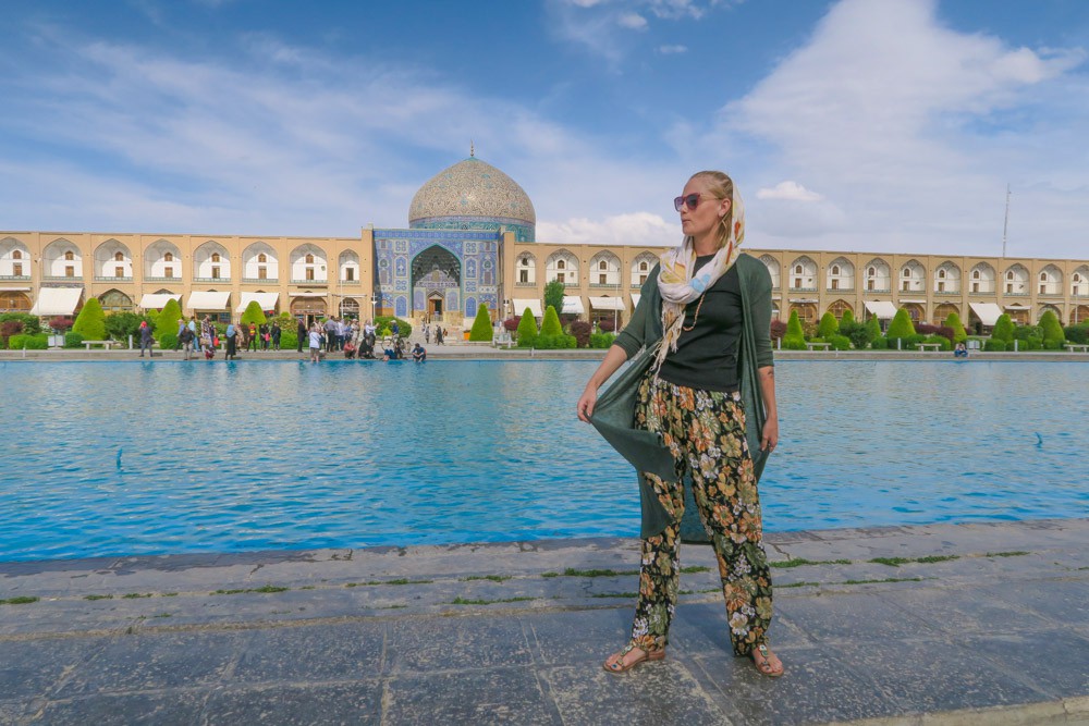 une touriste à Ispahan