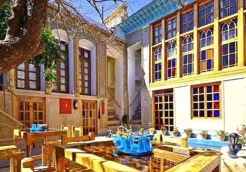 Taha-Traditional-Hotel-Shiraz